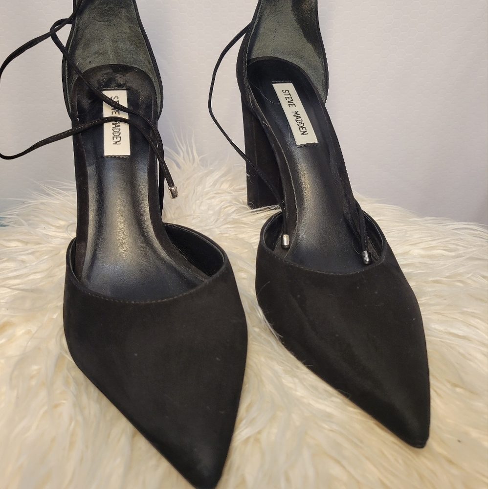 Steve Madden Black Ankle Tie Pumps
